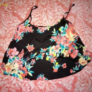 Super cute floral crop top